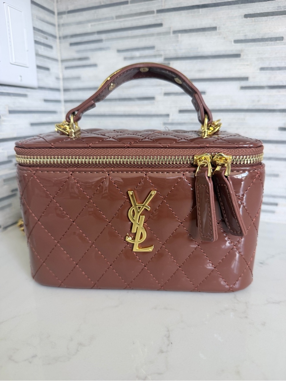 Fashion Quilted Patent Leather Top-Handle Vanity Bag with adjustable strap - Picture 3 of 11